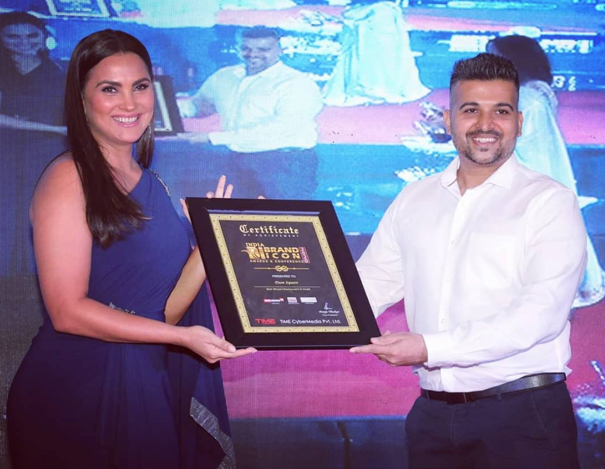 Award-Lara-Dutta
